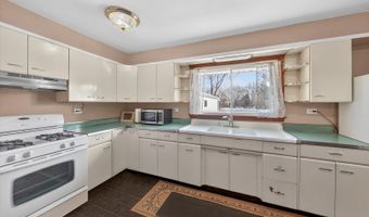 871 S Chatham Ave, Addison, IL 60101