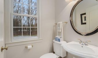 20 Bailey Blvd, East Greenwich, RI 02818