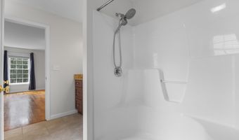 6 Mystique Ln 6, Cromwell, CT 06416