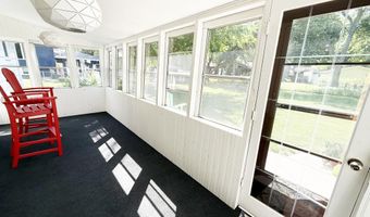 128 Elizabeth Dr, Aberdeen, SD 57401
