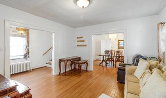921 48TH St NE, Washington, DC 20019