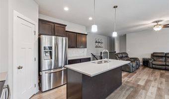 1324 Tuscany Dr SE, Altoona, IA 50009