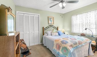 736 FLAMINGO Dr, Apollo Beach, FL 33572