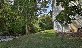 821 Woodsedge Dr, Maryville, IL 62062