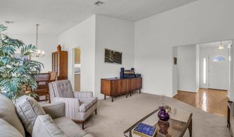 6 Snowdon Ct, Toms River, NJ 08757