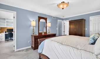 2 Oleander Dr, Clinton, CT 06413