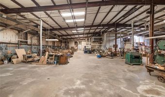 909 C St, Barling, AR 72923