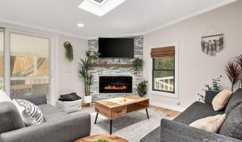 2 Shady Oak Ln, Arden, NC 28704