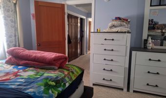 25 Eighth St, Auburn, ME 04210