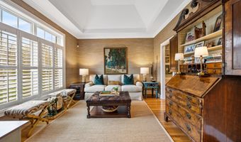 305 Richmond Glen Dr, Cheshire, CT 06410