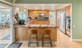 7945 Shadow Hill Dr, La Mesa, CA 91941