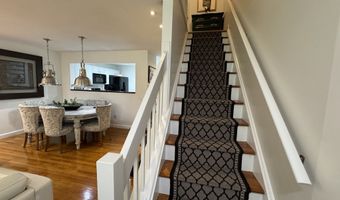 8 Scuppo Rd APT 13, Danbury, CT 06811