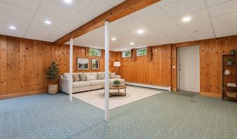 32 Thayer Farm Rd, Attleboro, MA 02703