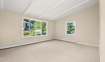 85 Gateway Rd, North Kingstown, RI 02852