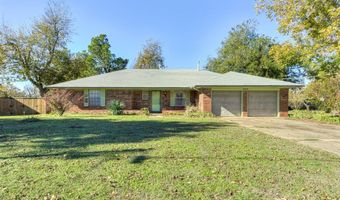 3923 N Thompkins Ave, Bethany, OK 73008