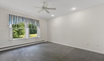 51 Dockside Ln, Belfast, ME 04915