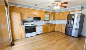 2013 N LYNNDALE Dr, Appleton, WI 54914