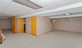 1006 SE Peterson Dr, Ankeny, IA 50021