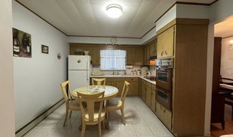 35 E 26TH St, Bayonne, NJ 07002