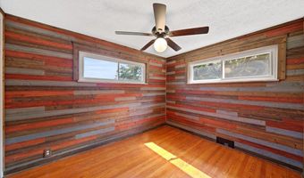 102 Hillcrest Rd, Aurora, IN 47001