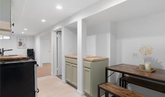 37 Charles St, Barrington, RI 02806