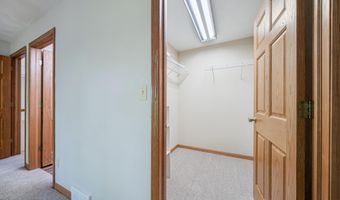 1711 E ROBIN Way, Appleton, WI 54915