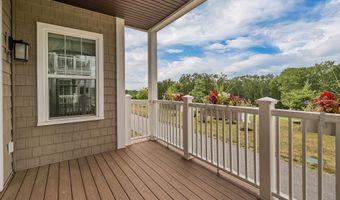 7 Longview Dr 105, Atkinson, NH 03811