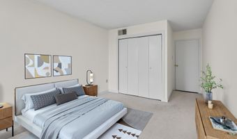 5300 HOLMES Pkwy 914, Alexandria, VA 22304