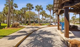 2058 BEACH Ave, Atlantic Beach, FL 32233