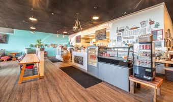 215 SE 10TH St, Bandon, OR 97411