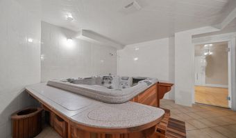 2086 Autumn Hill Dr, Ann Arbor, MI 48103