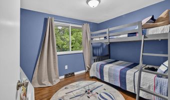 2731 Valley Dr, Ann Arbor, MI 48103