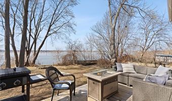 102 Lincoln Ave, East Providence, RI 02915