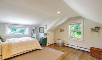 9 Norman St, Cumberland, RI 02864