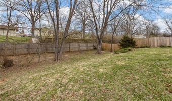 215 Shadyoak Dr, Ballwin, MO 63021