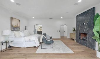 7460 E Hummingbird Cir, Anaheim, CA 92808