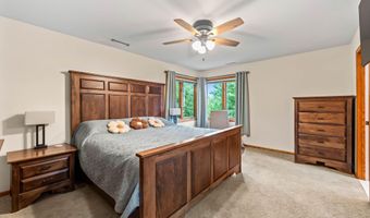 1035 Vermont Ct, Ames, IA 50014