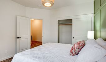 20800 YOSEMITE St, Aurora, OR 97002