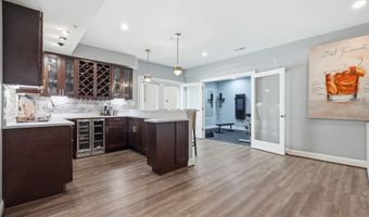9123 OLD GEORGETOWN Rd, Bethesda, MD 20814