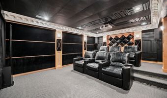 28 Pond View Cir, Barnegat, NJ 08005