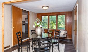 228 Hilltop Rd, Ames, IA 50014
