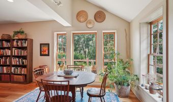 2473 Mt Hope Rd, Dodgeville, WI 53533