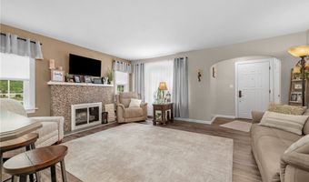 984 Cleveland Ave, Amherst, OH 44001