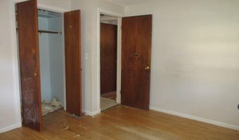29 Hutchinson Dr, Augusta, ME 04330