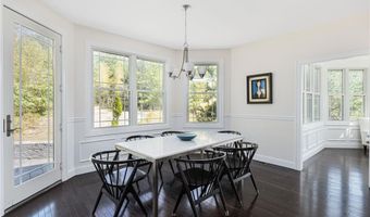 919 Ten Rod Rd, Exeter, RI 02822