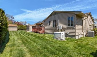 66 W River Pkwy, North Providence, RI 02904