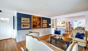 22 Lantern Ln, Barrington, RI 02806