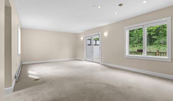 20 Springbrook Dr, Belfast, ME 04915