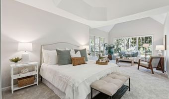 210 Old Plantation Dr W, Beaufort, SC 29907