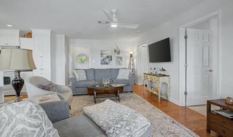 214 HARBOR Cir, Alligator Point, FL 32346